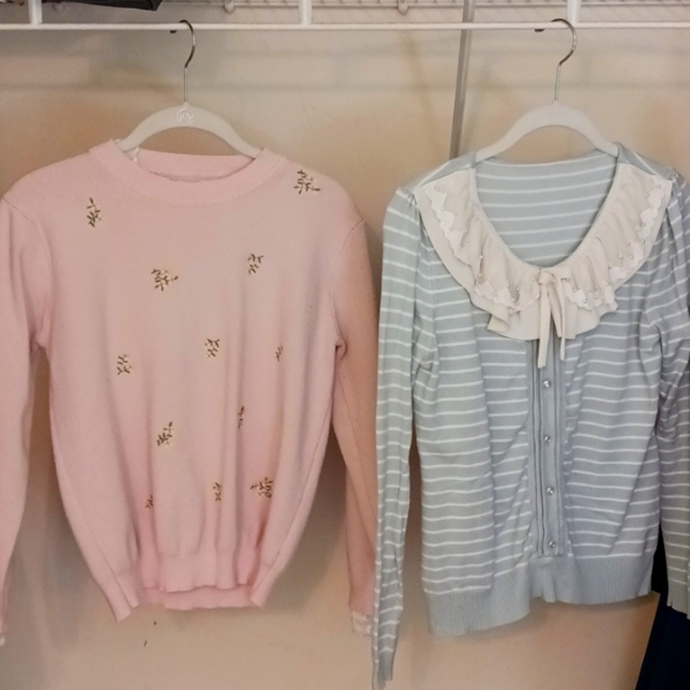 Cute floral and stripe long sleeves knitwear